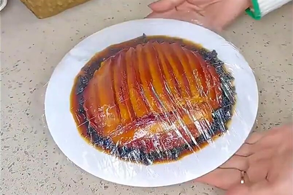 一次性浴帽保鲜膜能用吗:看完秒懂