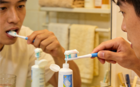 不刷牙睡觉VS不刷牙吃早餐哪个更伤身？答案出乎意料