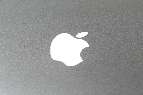 便宜的代价：MacBook Neo SSD缩水！速度仅MacBook Pro的1/8