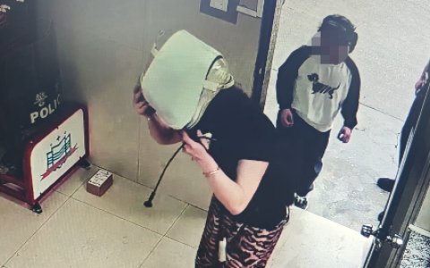 按摩枕咬住头发不放 女子紧急求助消防 无奈剪发才脱身