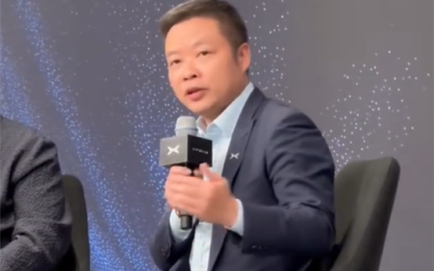 硬刚特斯拉不退缩！何小鹏重申8月赌约：小鹏VLA全面超越FSD