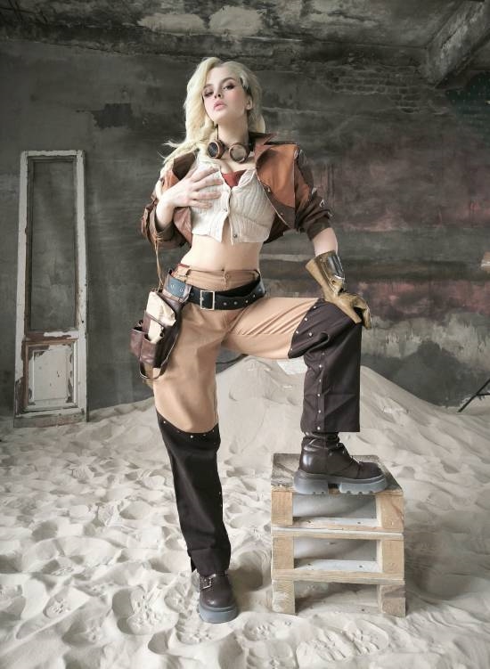 《生化危机9:安魂曲》女主格蕾丝的Cosplay作品欣赏