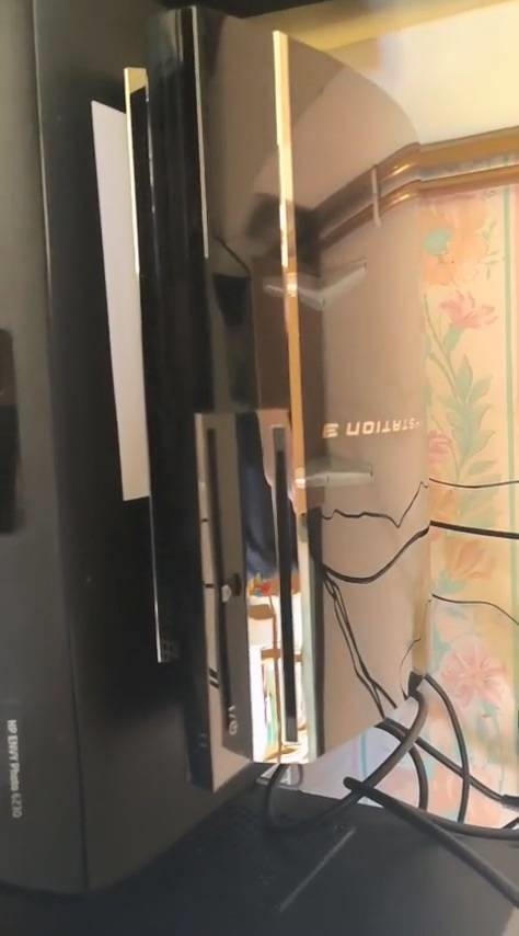 索尼最美主机！PS3抛光焕然一新引热议：完爆PS5