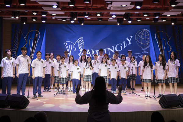 "World Ready"理念贯穿于每一次学习体验与每一个难忘瞬间。每一位学生都将在个性化的成长旅程中获得引导与支持,这一旅程围绕其能力、品格与个人志向而精心塑造。 "World Ready"理念贯穿于每一次学习体验与每一个难忘瞬间。每一位学生都将在个性化的成长旅程中获得引导与支持,这一旅程围绕其能力、品格与个人志向而精心塑造。
