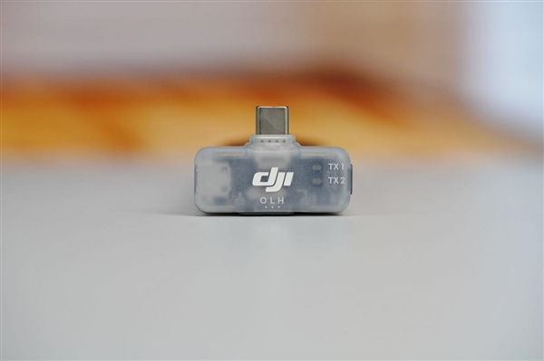 首创分体式遥控器！大疆Osmo Mobile 8P全能Vlog套装图赏