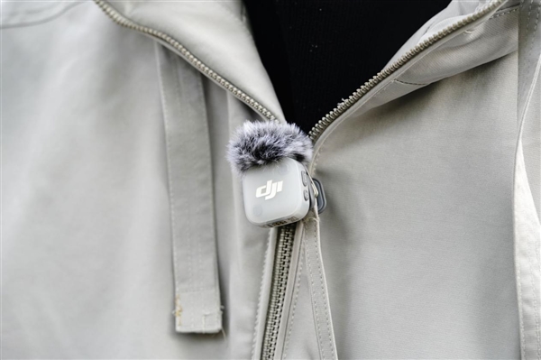 首创分体式遥控器！大疆Osmo Mobile 8P全能Vlog套装图赏