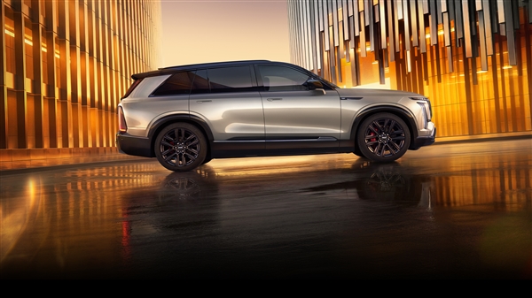 争锋问界、蔚来 凯迪拉克大六座纯电SUV凯威德上市：46.88万起