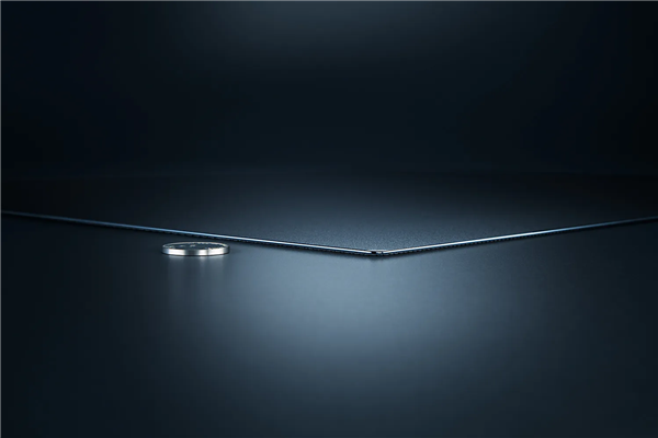 要价1199元！雷蛇发布帝王蝶Atlas Pro全球最薄玻璃鼠标垫：仅1.9mm