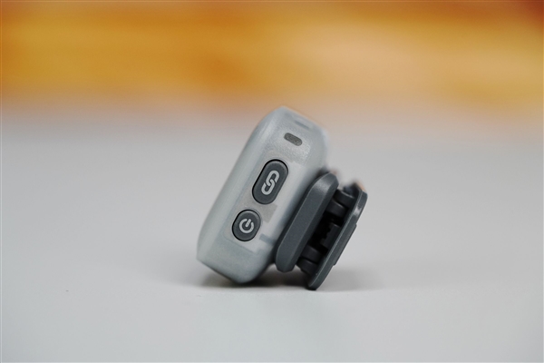 首创分体式遥控器！大疆Osmo Mobile 8P全能Vlog套装图赏