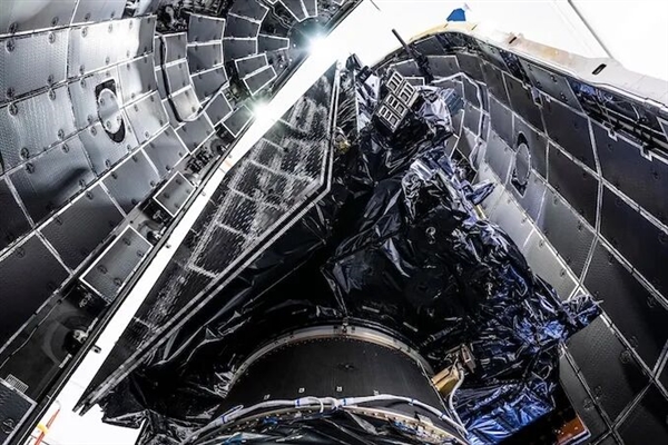 SpaceX为美国太空军发射最后一颗GPS-III卫星：全新激光通信