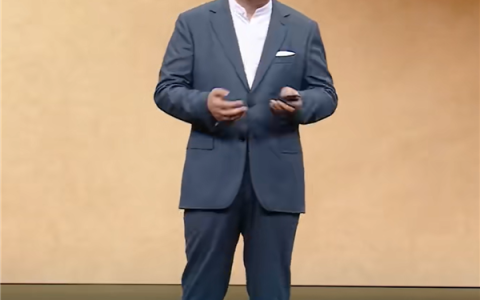 余承东重磅发言：传统铝合金一体化压铸早就落伍了