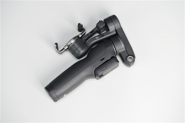 首创分体式遥控器！大疆Osmo Mobile 8P全能Vlog套装图赏