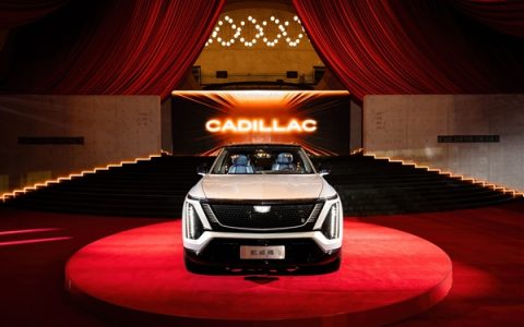 争锋问界、蔚来 凯迪拉克大六座纯电SUV凯威德上市：46.88万起