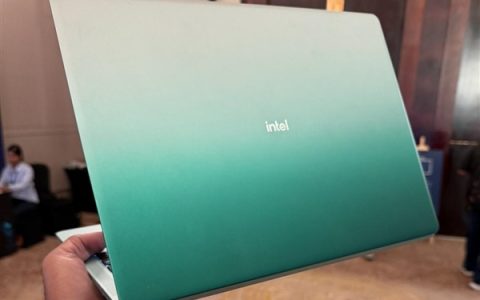 英特尔版MacBook Neo来了！Wildcat Lake笔记本首曝：主打入门平价定位