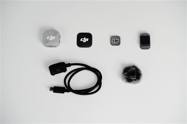 首创分体式遥控器！大疆Osmo Mobile 8P全能Vlog套装图赏