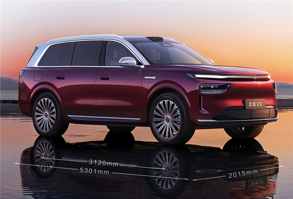 用上保时捷同款盾牌车标 东风奕境X9亮相：全身都是华为黑科技