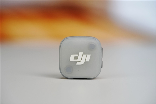 首创分体式遥控器！大疆Osmo Mobile 8P全能Vlog套装图赏