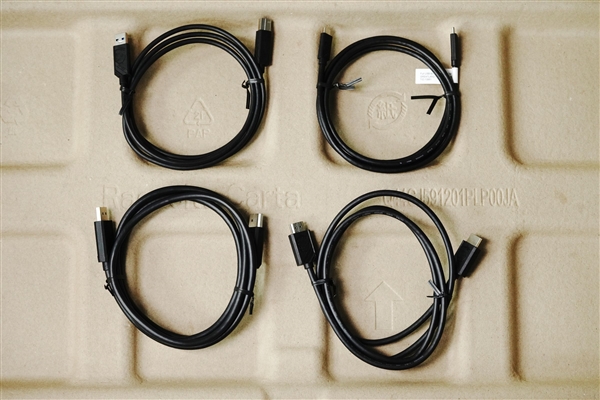 100% DCI-P3色域+240Hz高刷！微星MPG 322UR QD-OLED X24显示器图赏