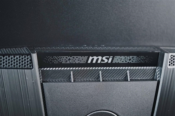 100% DCI-P3色域+240Hz高刷！微星MPG 322UR QD-OLED X24显示器图赏