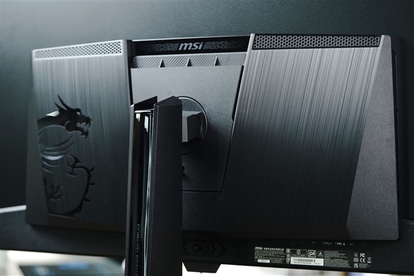 100% DCI-P3色域+240Hz高刷！微星MPG 322UR QD-OLED X24显示器图赏