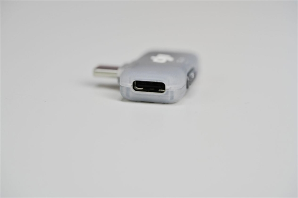 首创分体式遥控器！大疆Osmo Mobile 8P全能Vlog套装图赏