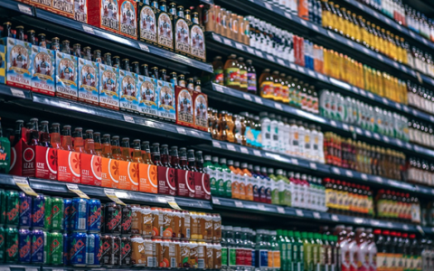 爱喝无糖饮料的人天塌了：无糖饮料只是无蔗糖 但用甜味剂