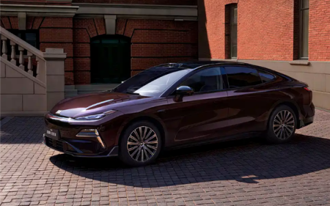 吉利汽车Q1销量创历史新高！总销量93.8万台 超一半是绿牌车