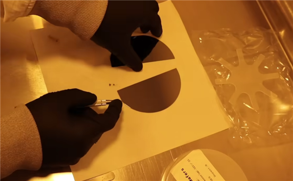 感觉像在造核弹！半导体博士在家手搓内存成功：从零开始 把后院棚子改造成了芯片工厂