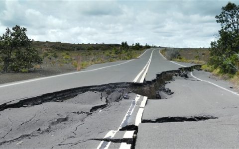 日本发生7.7级地震：专家称今年日本地震将更频繁 这些原因所致