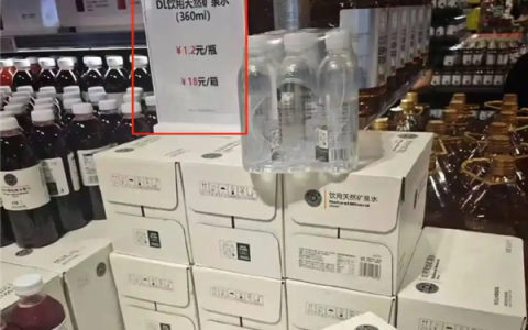 胖东来18元/箱矿泉水遭哄抢：顾客直接堆满购物车 8到10箱是标配