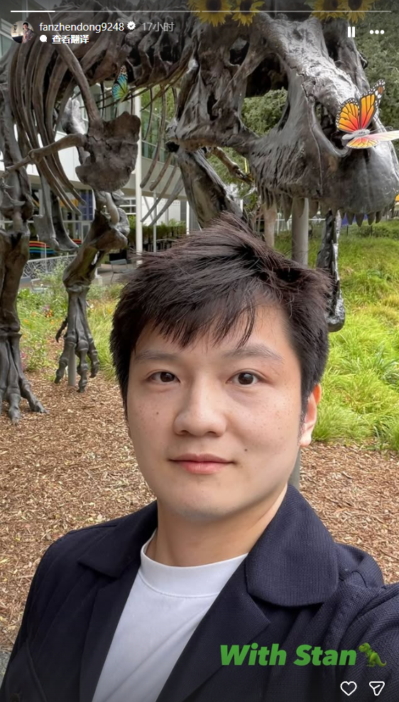 乒乓顶流联动AI教父！樊振东晒与黄仁勋合照 现场切磋球技还送签名球拍