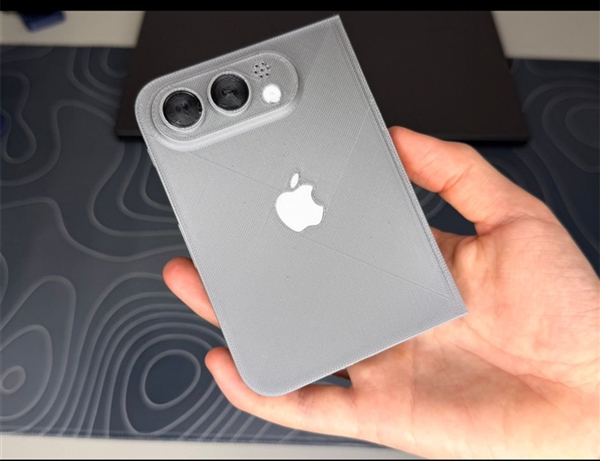 苹果首款折叠屏外观实锤！iPhone Fold最终版设计揭晓：再无悬念