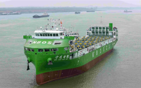 全球最大！中国首艘纯电动智能集装箱海船交付