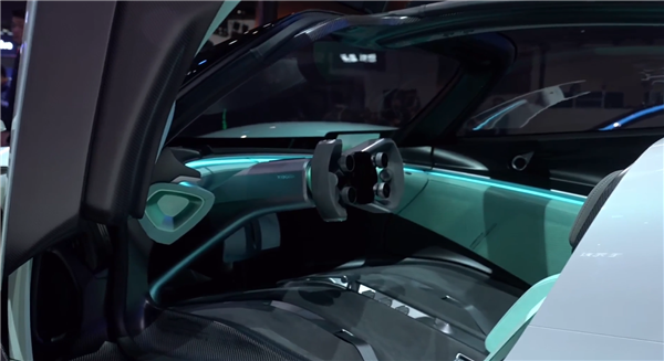 小米首款概念超跑实车国内首秀 Vision GT亮相北京国际车展 雷军亲自揭幕