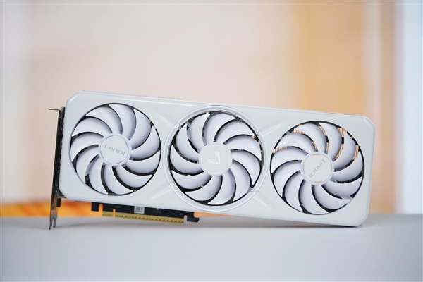 8GB显卡春天来了！Intel新技术硬刚NVIDIA：显存占用暴降18倍