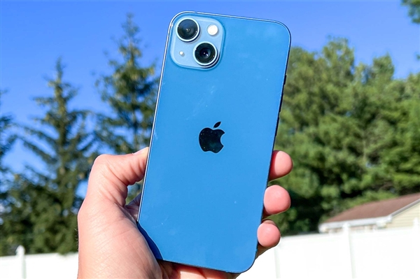 iPhone 13半价换电池没货 网友感觉被骗了