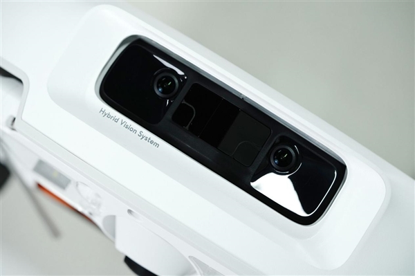 无人机避障下放 成精了!大疆DJI ROMO P2扫拖机器人图赏