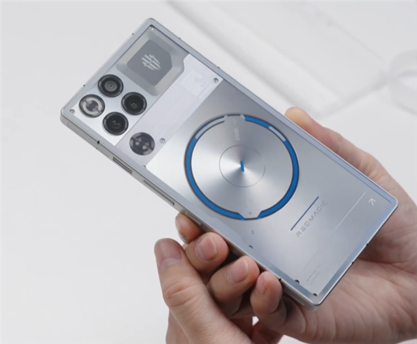 最强安卓性能机！红魔11S Pro+超前开箱：独家风冷+水冷、透明机身
