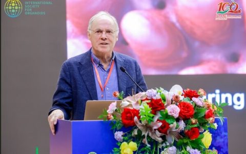 Hans Clevers教授在第二届国际类器官大会上发表演讲
