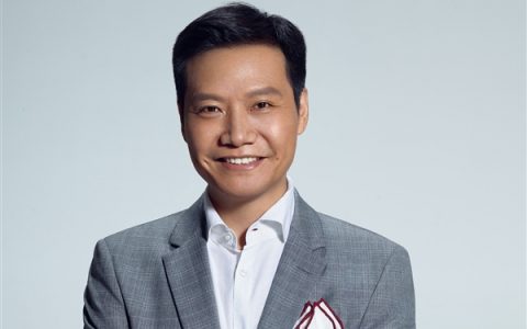 年底国产旗舰会破1万元！雷军强烈建议大家现在就换手机：这就是当下现状