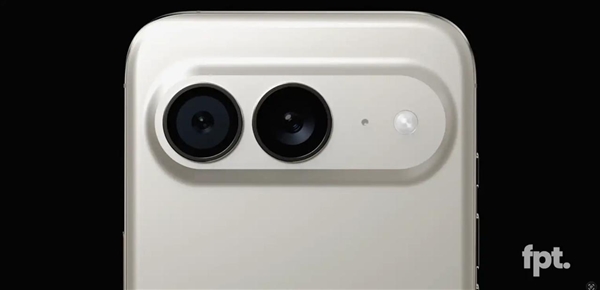 iPhone 20原型机偷跑：无边框+四微曲屏 外观史诗级革新