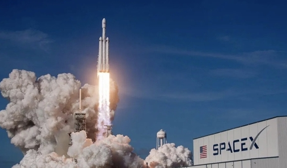 SpaceX计划在五年内实现每年1万次发射 马斯克：最便宜AI算力在太空