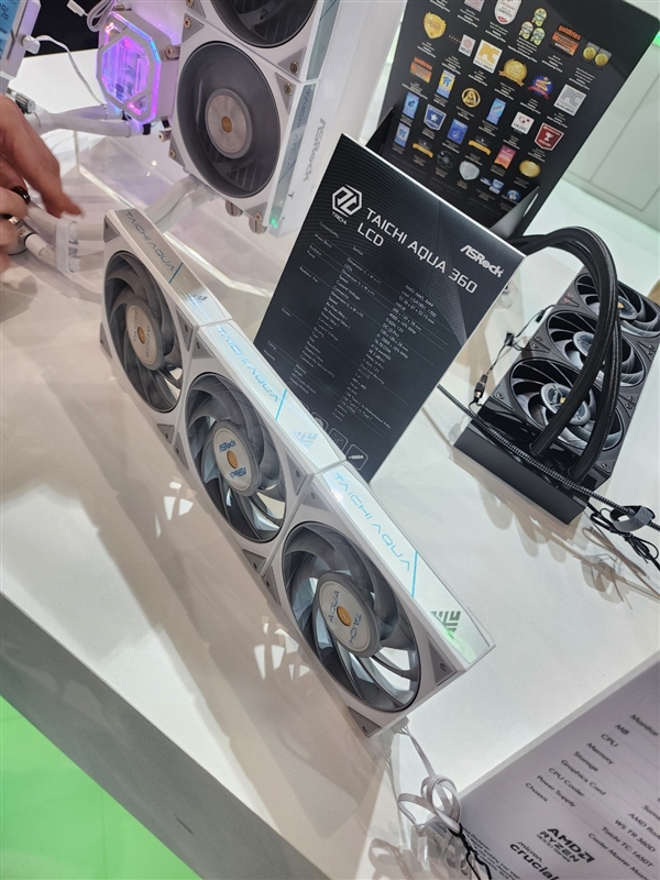 华擎太极10周年！X870E/Z890纪念版主板亮相：反光材质颜值拉满