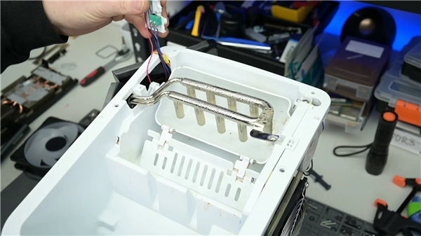 给显卡装台冰箱：RTX 3060从60°C暴降至22°C