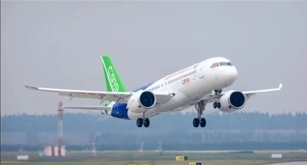 飞机上的毛毯也要收费了！金鹏航空回应：普通经济舱售价15元一条