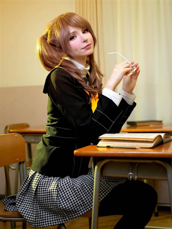 《生化4RE》阿什莉体模新Cos美图 身材太火辣了！