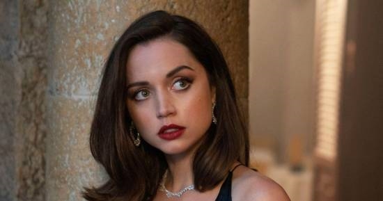 《007》美女颜值被称为年度最佳！实至名归还是审美降级