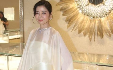 66岁“香港第一美女”钟楚红回应复出：没有计划