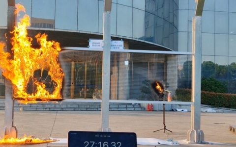 1300℃烈火实测见真章！品诚V0级阻燃方案，为基建安全筑起”黄金防火墙”