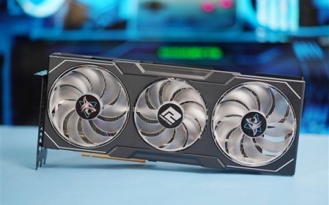 帧率下降27帧！RTX 5090 Linux性能大跌、仅小幅领先RX 7900 XTX